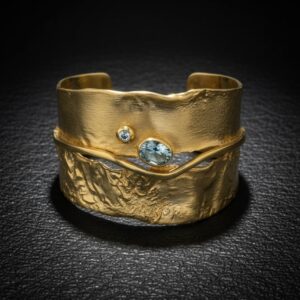 Different twins golden ring